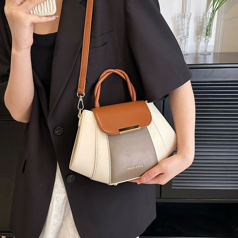 Tas Selempang Wanita - Detail Bahan